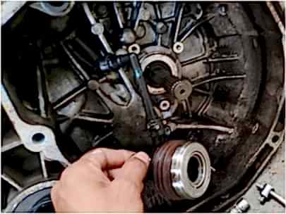 Clutch Bearing Replacement