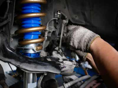 Front Shock Absorber Replacement
